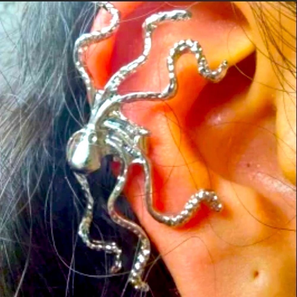 Octopus Silver Tentacle Ear Cuff Earring -NEW
